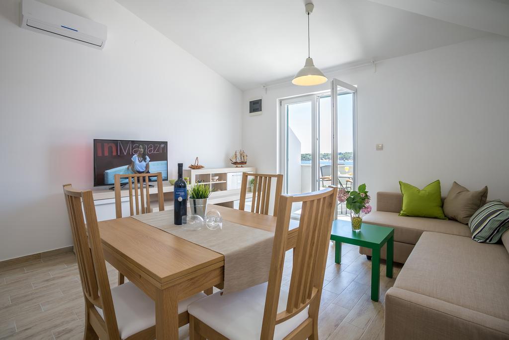 Apartments Oleandar 罗戈兹尼察 客房 照片