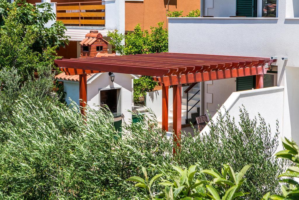 Apartments Oleandar 罗戈兹尼察 客房 照片